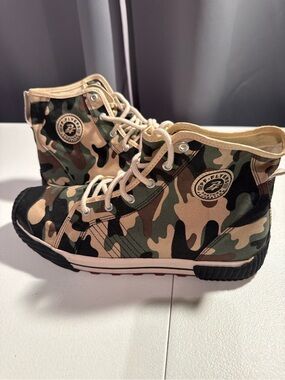 PF Flyers Camo High Top Sneakers Men’s 11.5 Posture Foundation Lug Sole